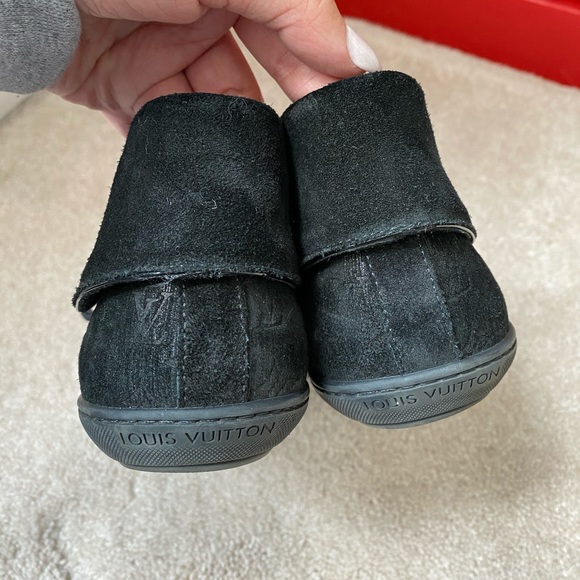 Authentic Louis Vuitton Dragonfly sneaker - Picture 3 of 5